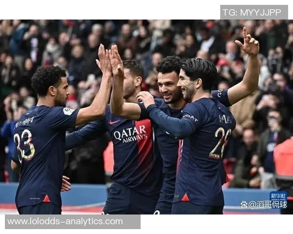德甲惊现冷门巴黎圣日耳曼大胜里昂引发全场狂欢