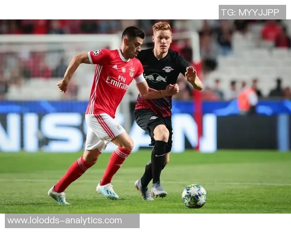 足总杯激战莱比锡与本菲卡互交白卷点球大战引发全场狂欢与转会传闻