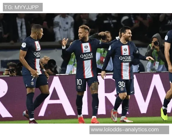 国王杯精彩对决AC米兰逆转拜仁引发争议判罚全场沸腾